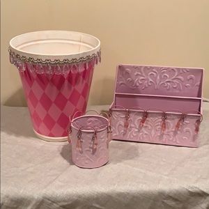 Girls Desk 3 piece desk set